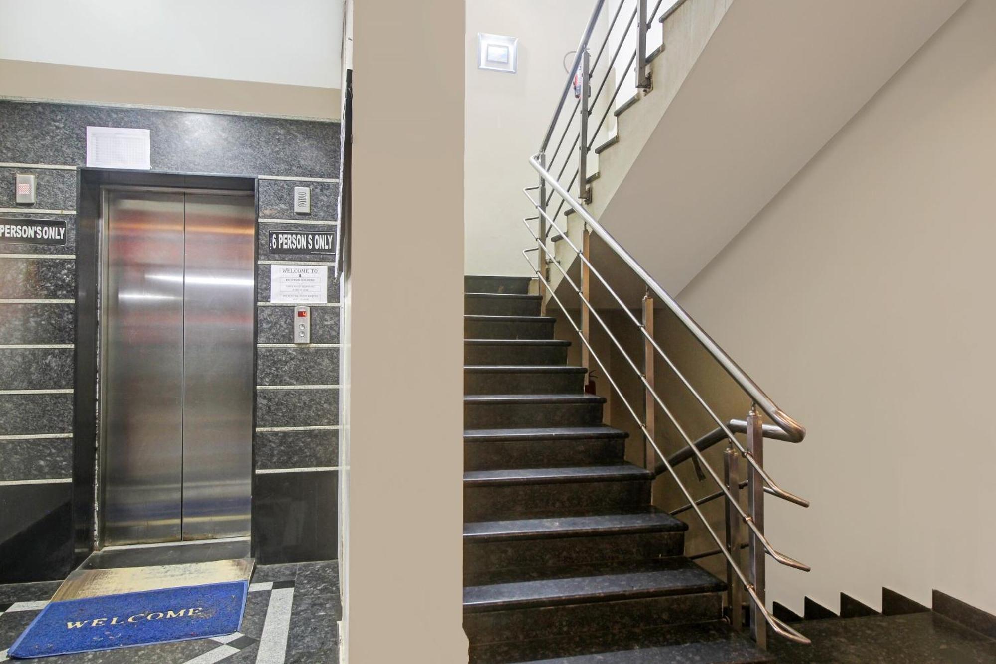 Trimulgherry Collection O 82357 Hotel Surabhi Pride מראה חיצוני תמונה