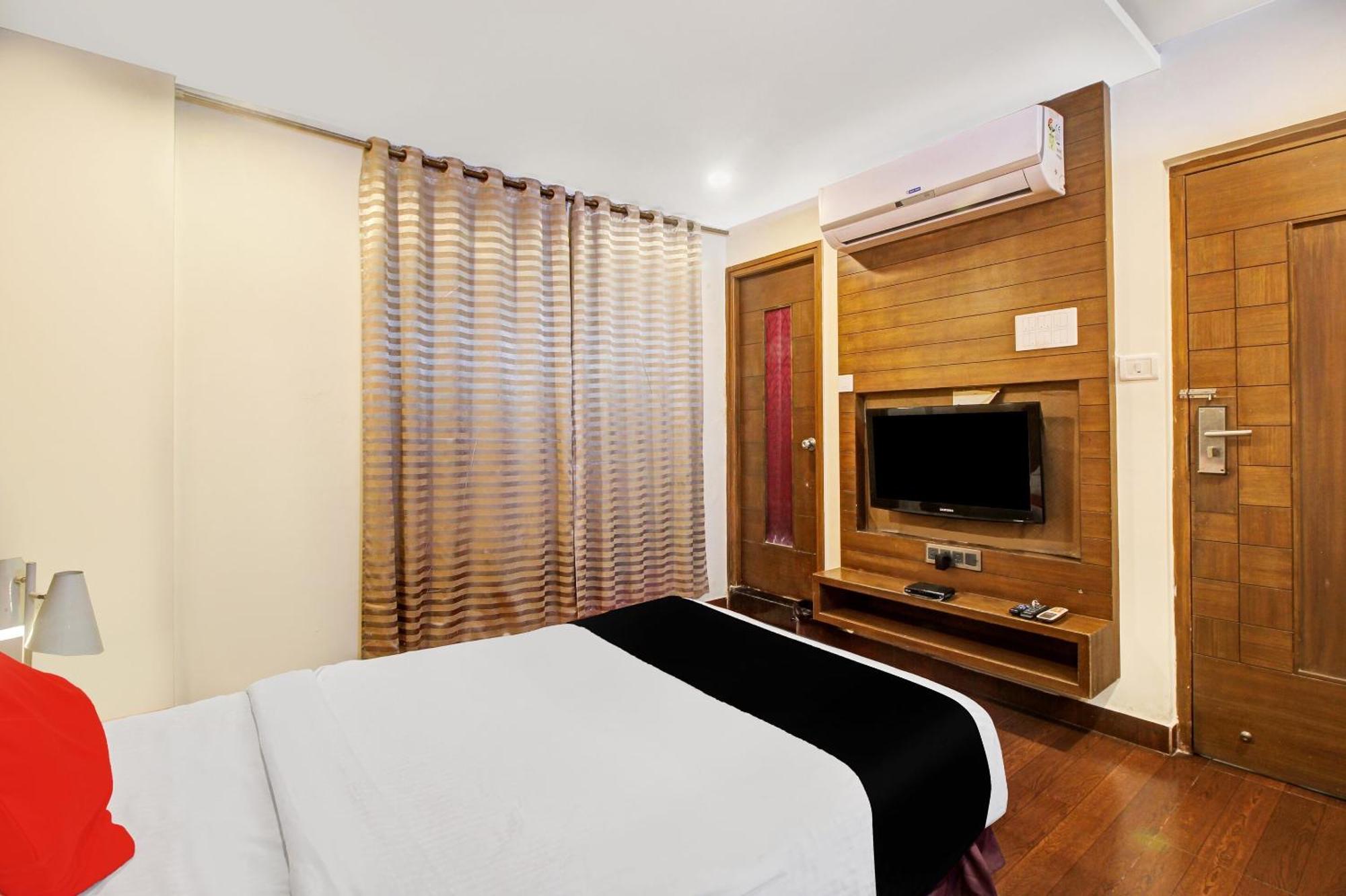 Trimulgherry Collection O 82357 Hotel Surabhi Pride מראה חיצוני תמונה